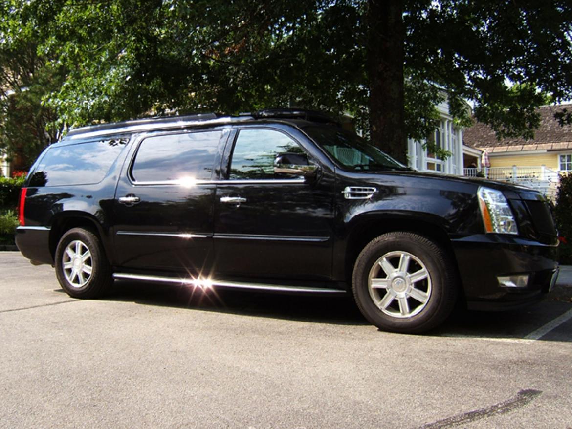 CEO SUV Mobile Office for Sale in Trenton, NJ - Photo 2