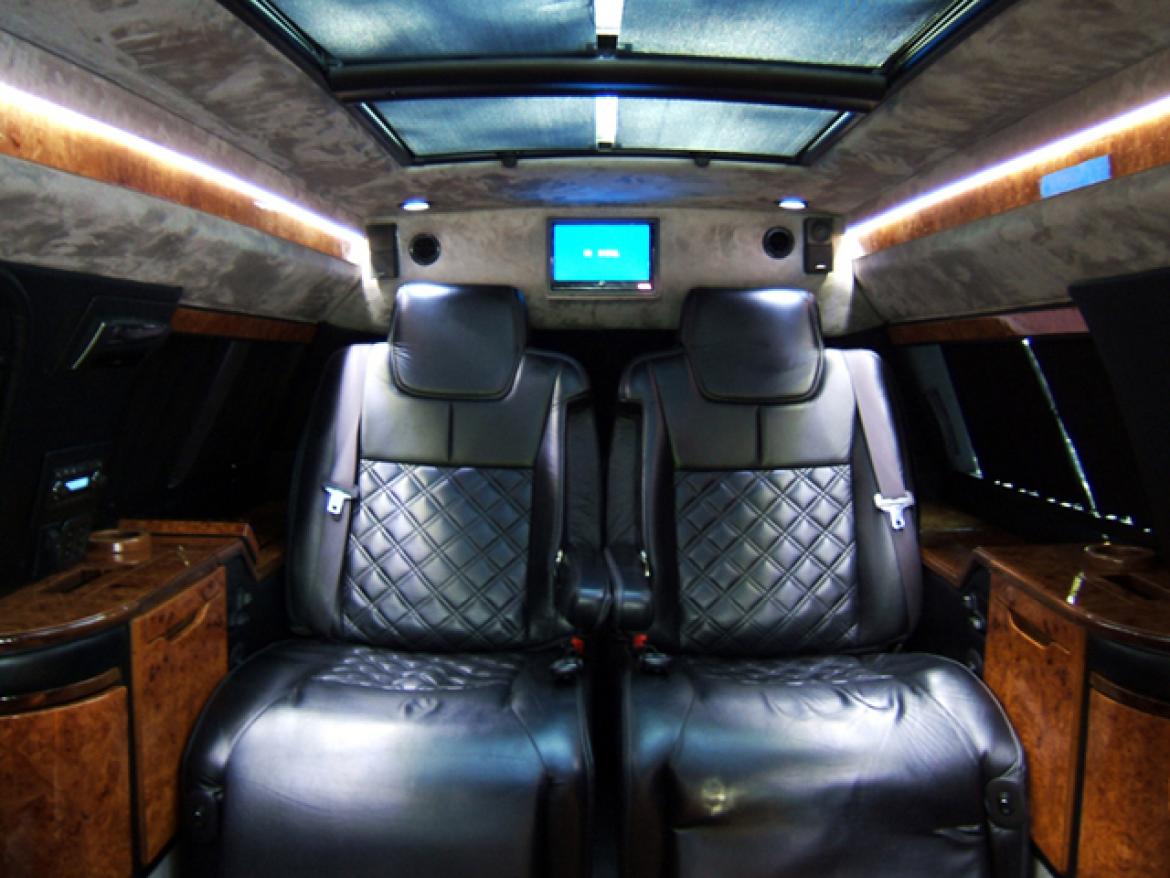 CEO SUV Mobile Office for Sale in Trenton, NJ - Photo 8