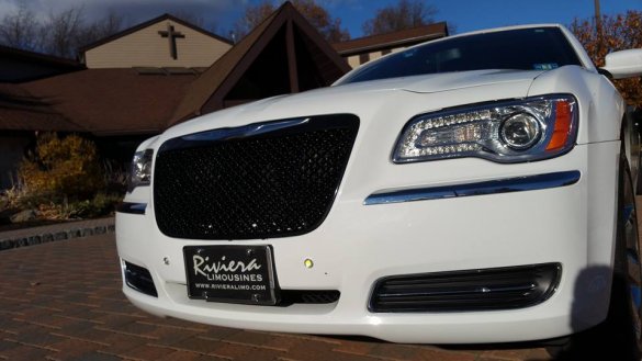 2014 Chrysler 300 BY SPV Limousine for Sale in Mt. Bethel, PA - Main Photo