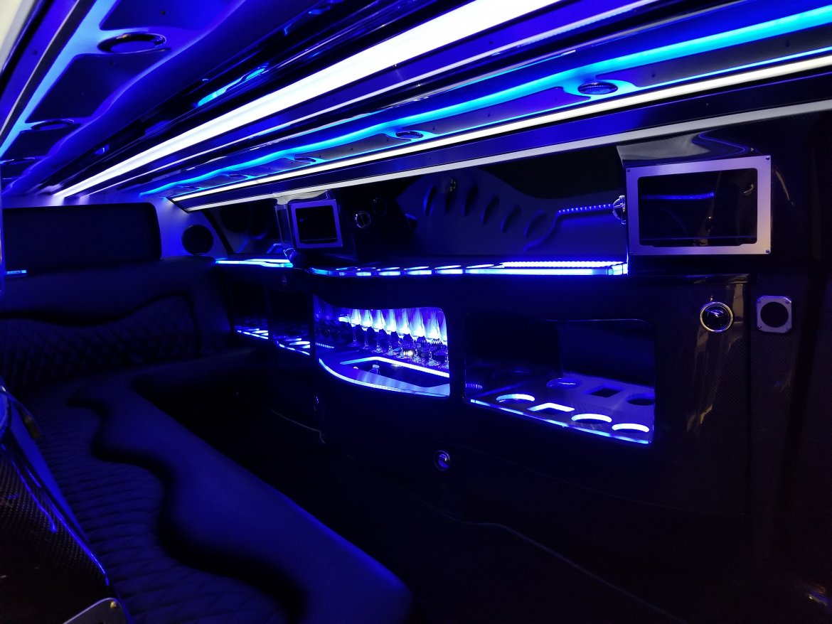 Limousine for Sale in Mt. Bethel, PA - Photo 2