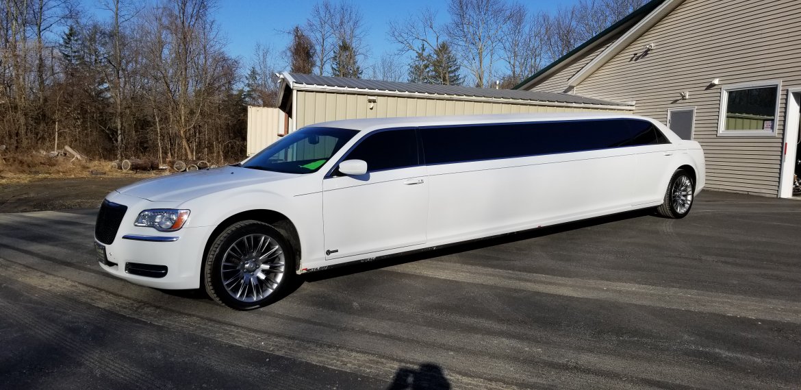 Limousine for Sale in Mt. Bethel, PA - Photo 9