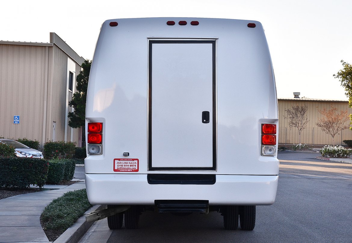Limo Bus for Sale in Fontana, CA - Photo 4