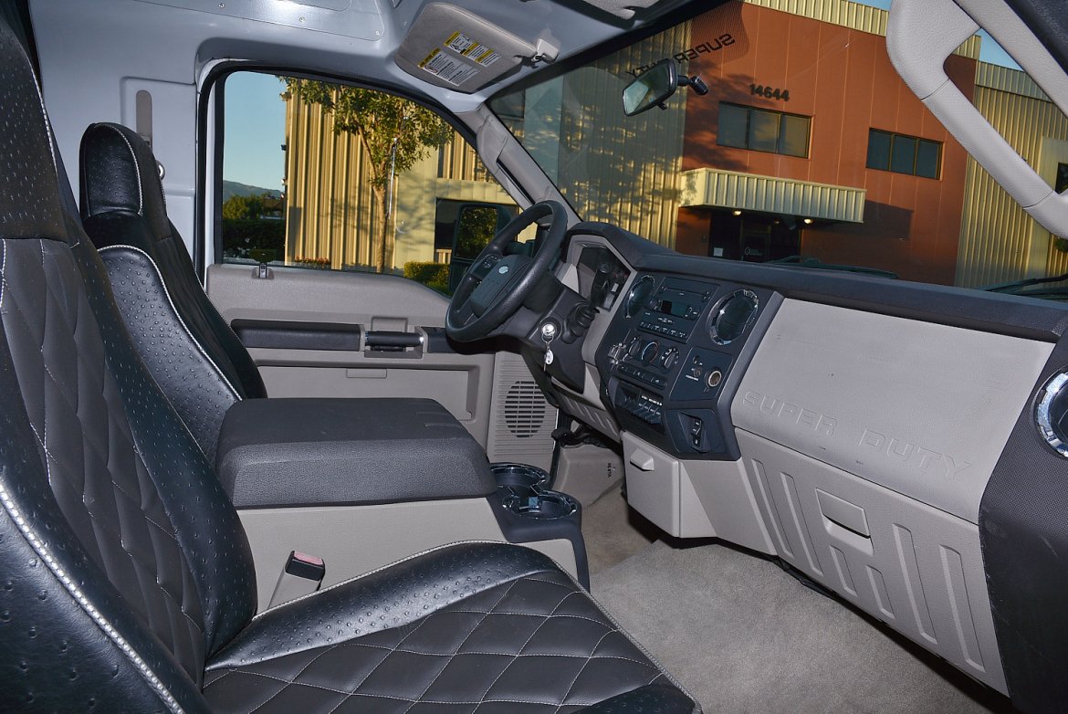 Limo Bus for Sale in Fontana, CA - Photo 9