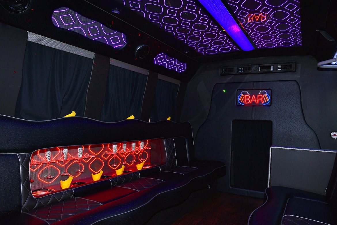 Limo Bus for Sale in Fontana, CA - Photo 12