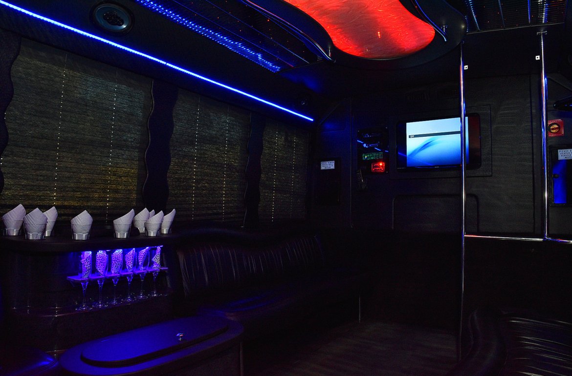 Limo Bus for Sale in Fontana, CA - Photo 11