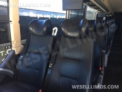 2016 Prevost H3 45 Motorcoach - Motorcoach for Sale in San Francisco, CA - Photo 4