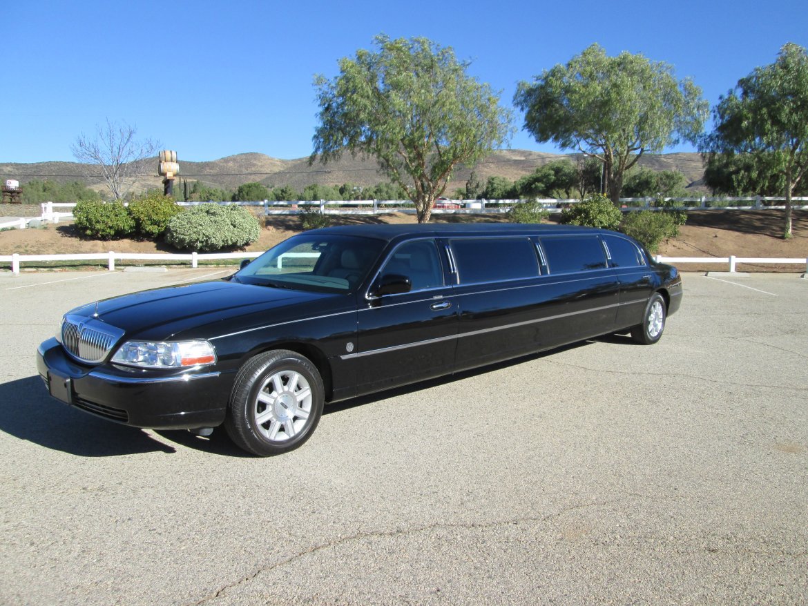 Limousine for Sale in AGUA DULCE, CA - Photo 2