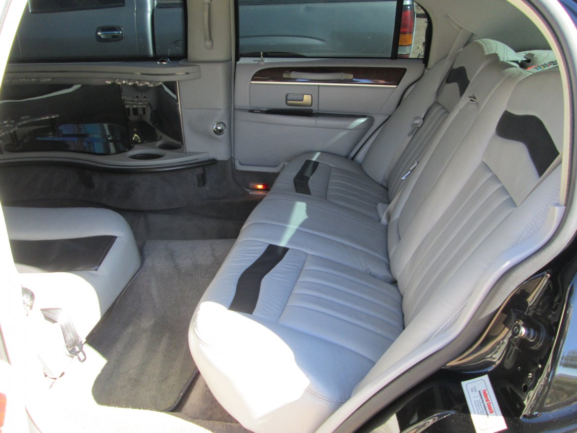 Limousine for Sale in AGUA DULCE, CA - Photo 7