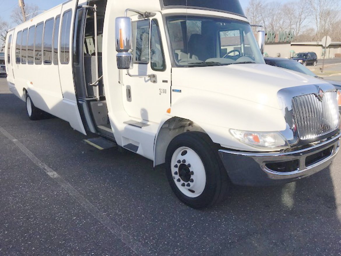 Shuttle Bus for Sale in Oaklyn, NJ - Main Photo