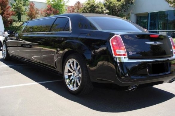 2013 Chrysler 300 Black-Tux 6-Pass Limousine Limousine for Sale in San Clemente, CA - Photo 2