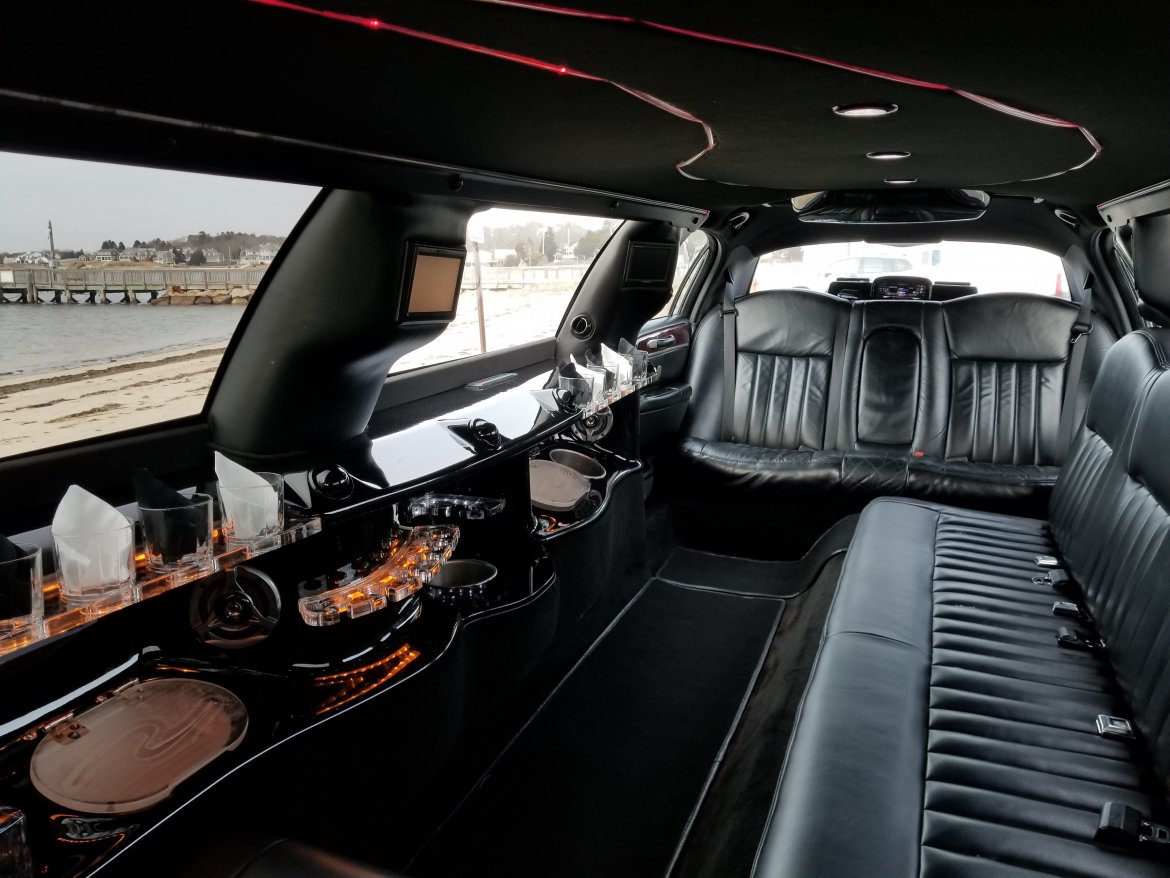Limousine for Sale in Bourne, MA - Photo 3