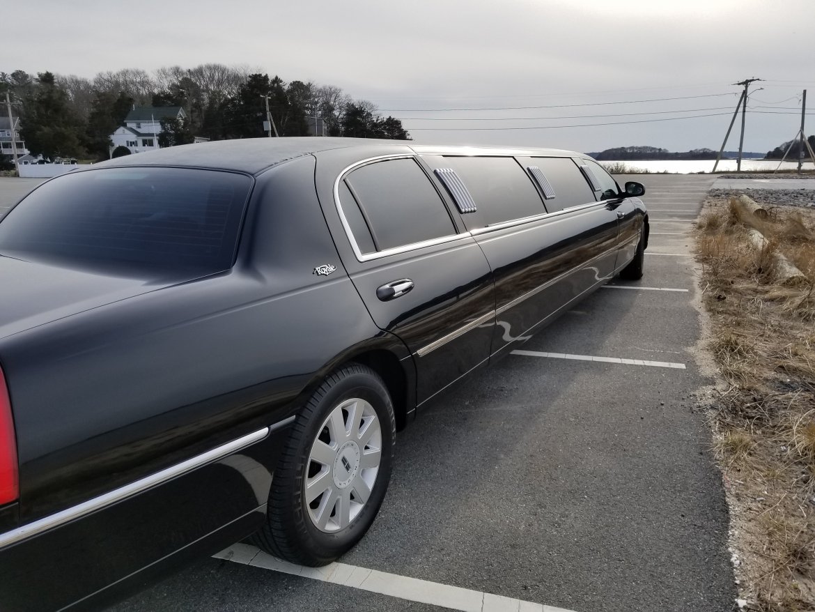 Limousine for Sale in Bourne, MA - Photo 4