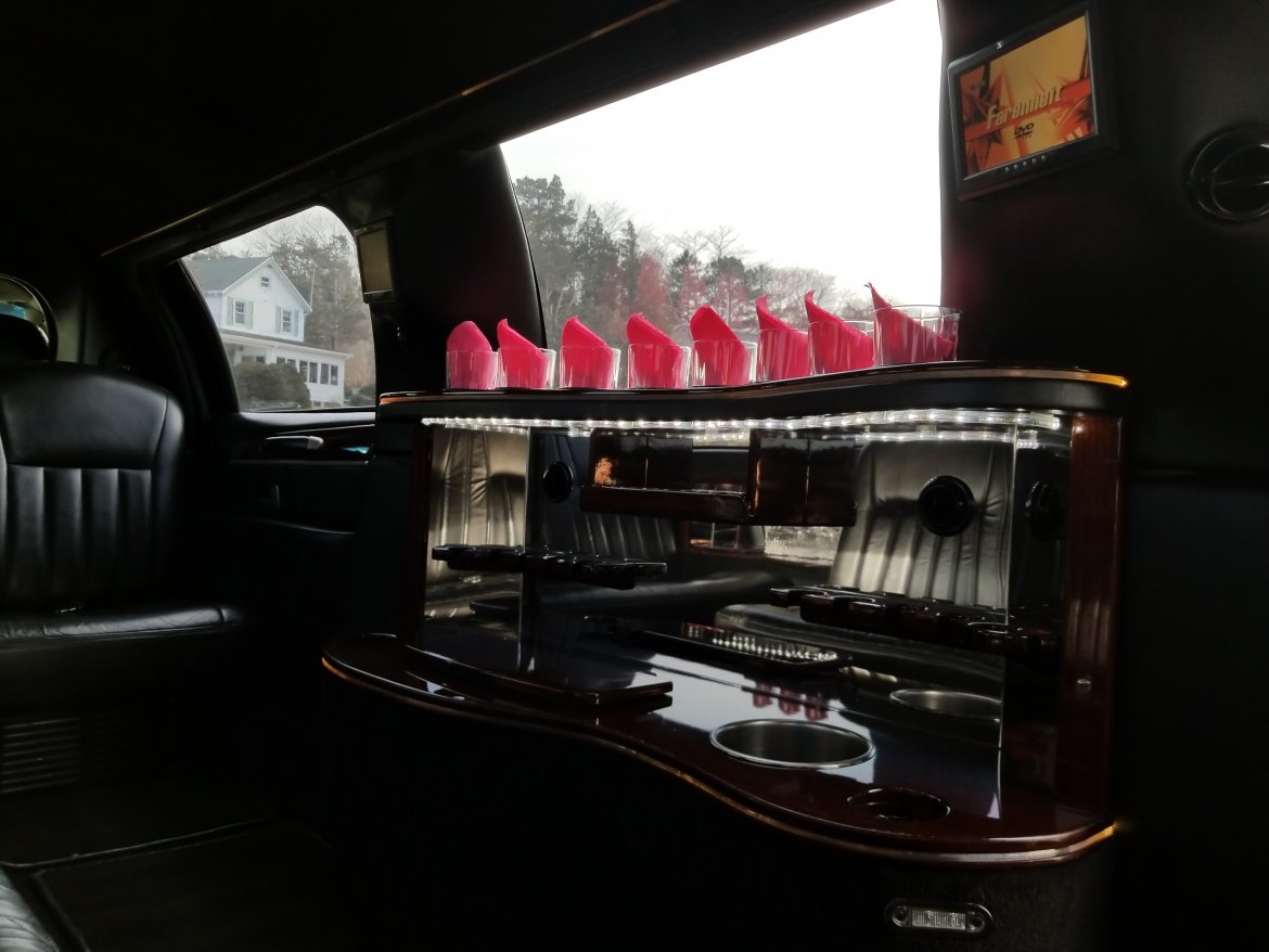 Limousine for Sale in Pocasset, MA - Photo 5