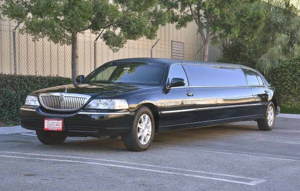 2011 Lincoln Town Car Limousine for Sale in Fontana, CA - Main Photo