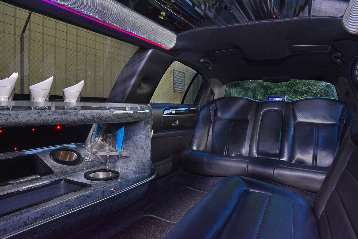 Limousine for Sale in Fontana, CA - Photo 11