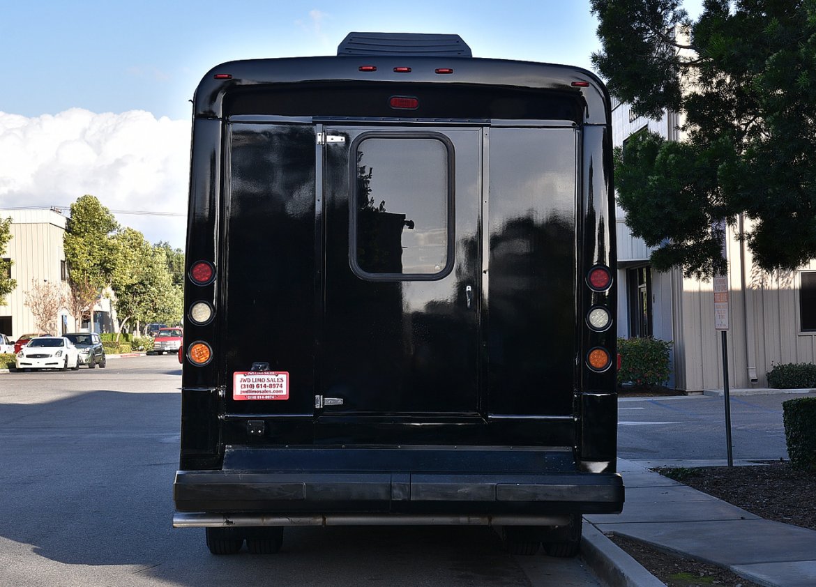 Limo Bus for Sale in Fontana, CA - Photo 8