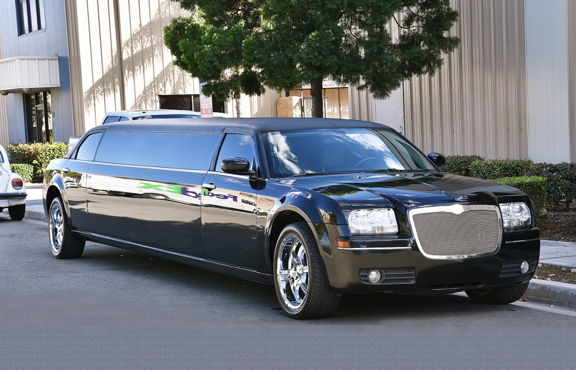Limousine for Sale in Fontana, CA - Main Photo