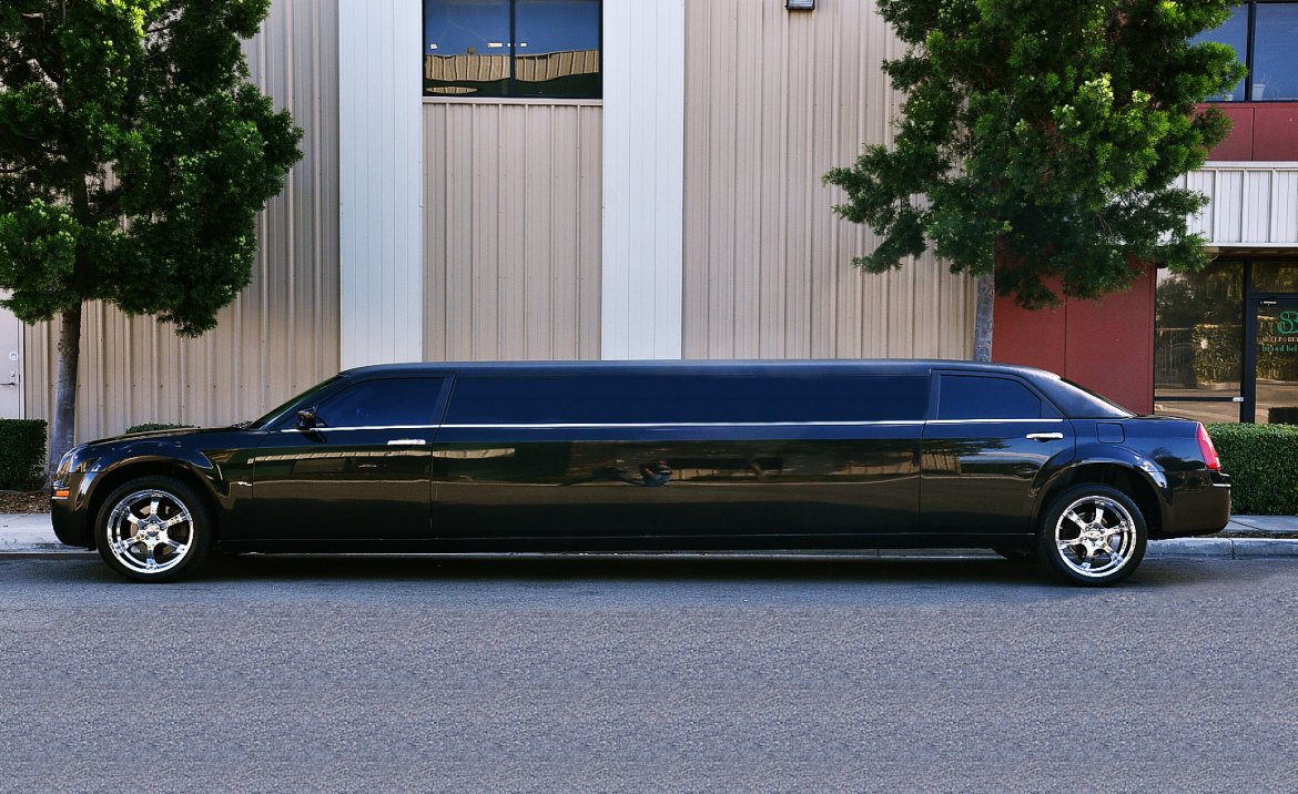 Limousine for Sale in Fontana, CA - Photo 6