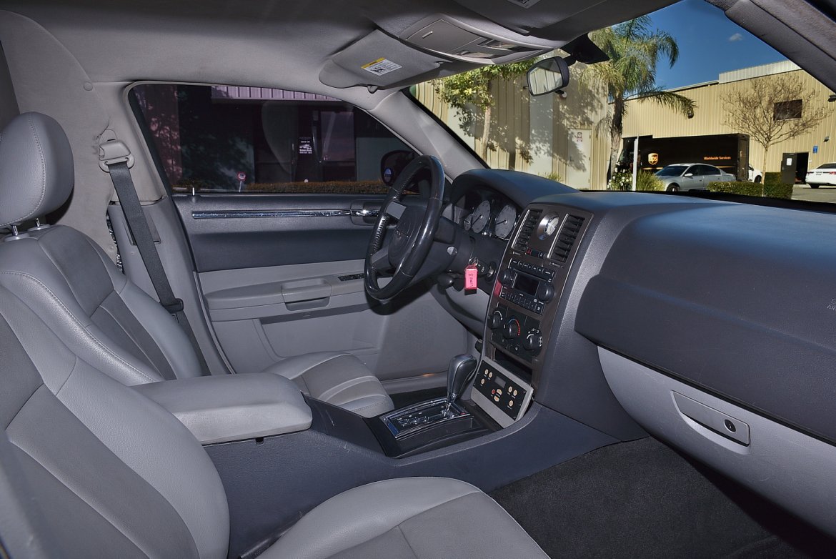 Limousine for Sale in Fontana, CA - Photo 9