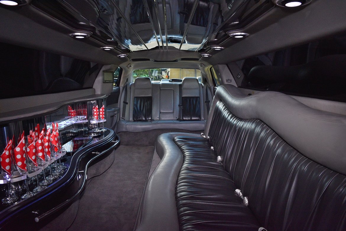Limousine for Sale in Fontana, CA - Photo 10