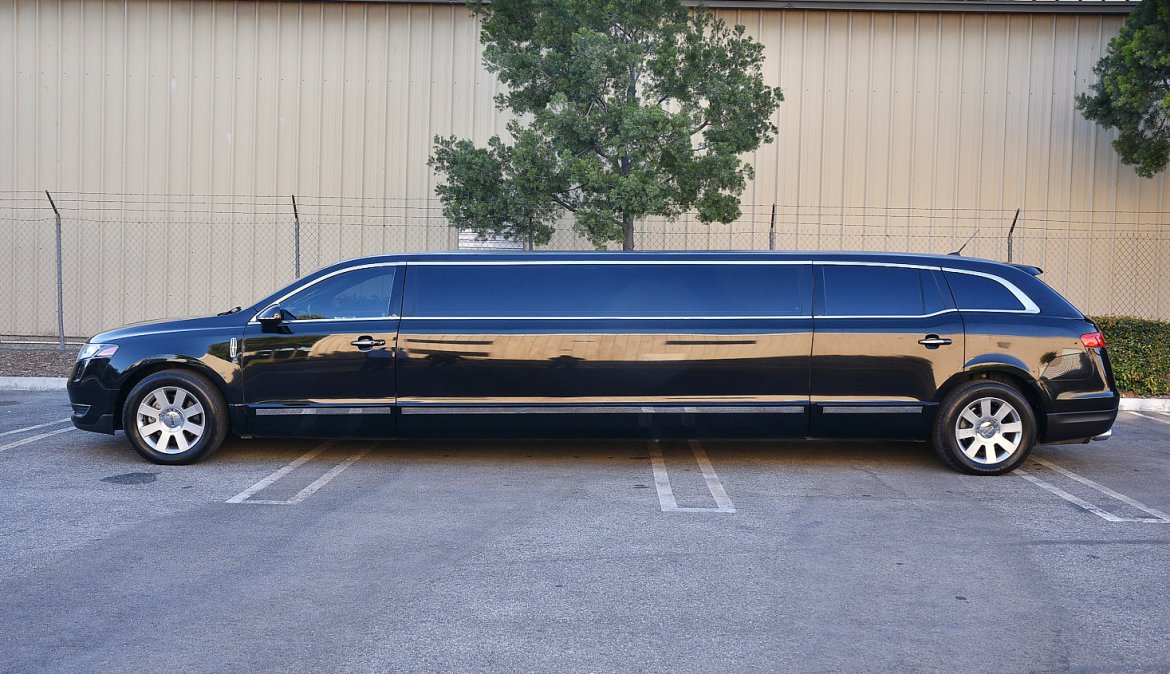 Limousine for Sale in Fontana, CA - Photo 6