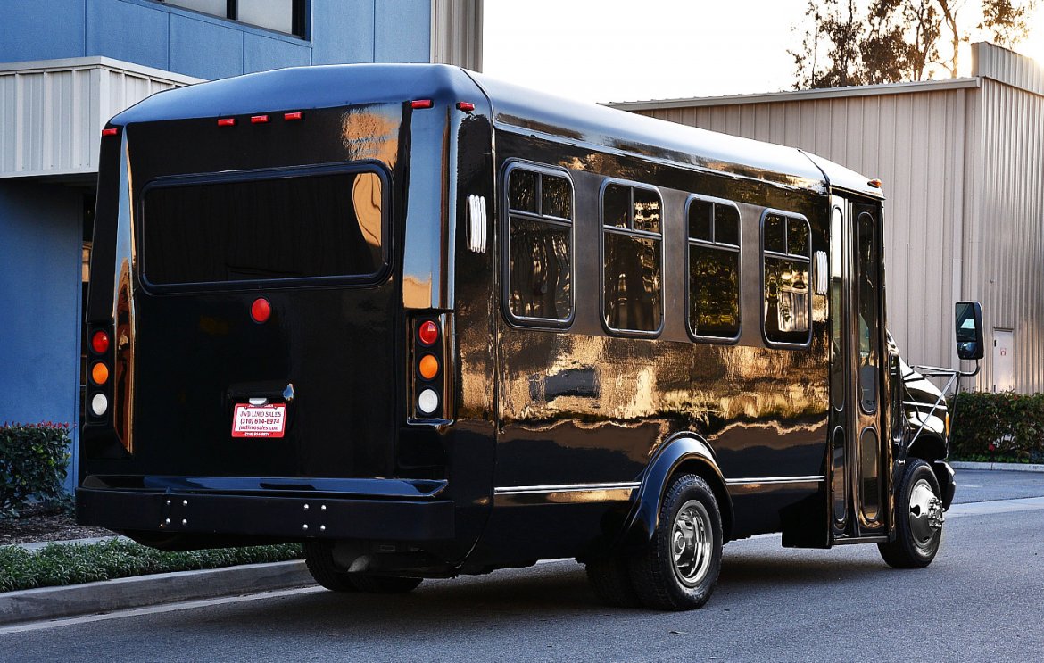 Limo Bus for Sale in Fontana, CA - Photo 2