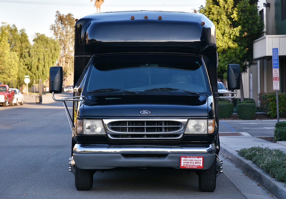 Limo Bus for Sale in Fontana, CA - Photo 5