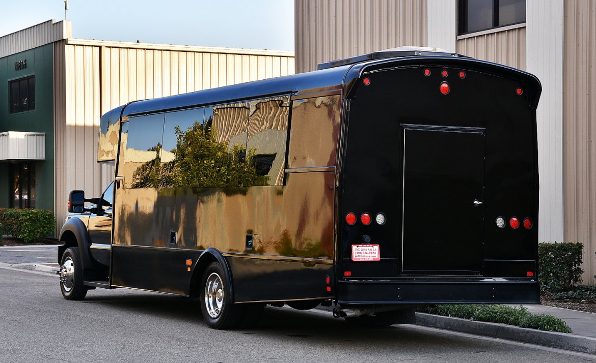 Limo Bus for Sale in Fontana, CA - Photo 8