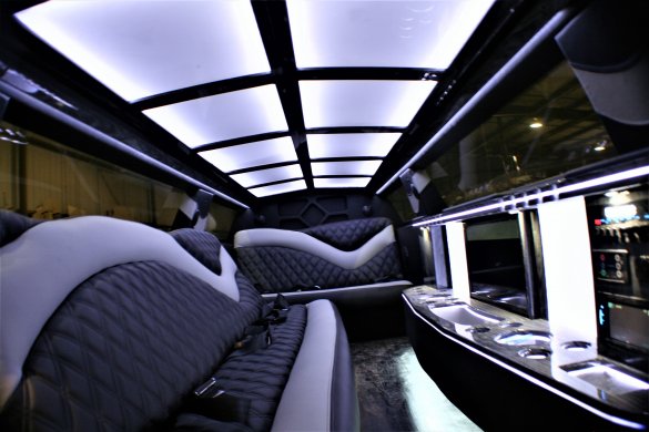 2017 Chrysler 300 Limousine for Sale in springfield, MO - Photo 2