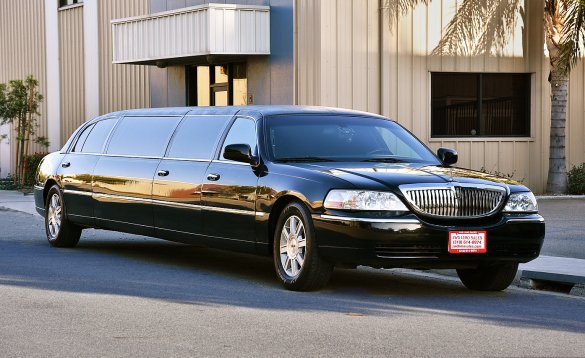 2010 Lincoln Town Car Limousine for Sale in Fontana, CA - Main Photo
