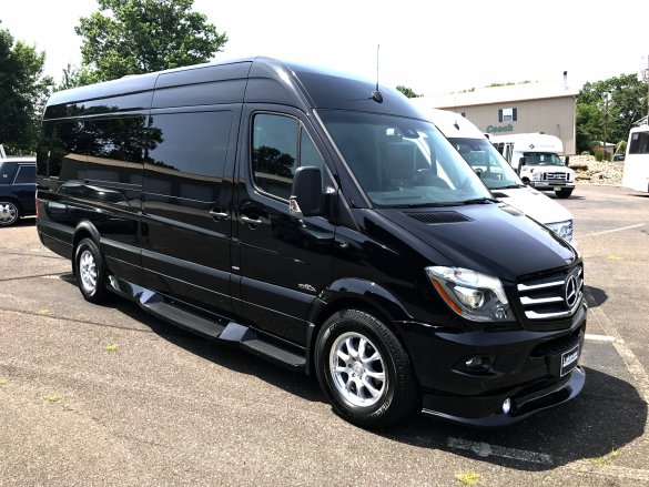 2017 Mercedes-Benz Sprinter 3500 Super Single Sprinter for Sale in Oaklyn, NJ - Photo 2