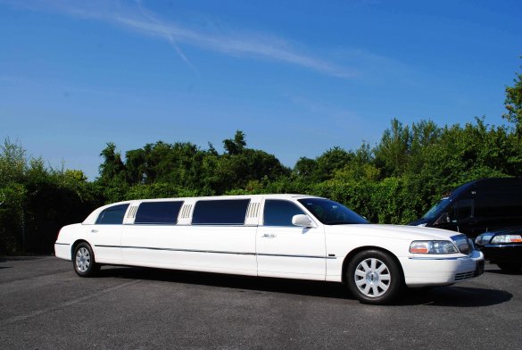 2005 Lincoln Lincoln Town Car Limousine Limousine for Sale in Chester, PA - Main Photo