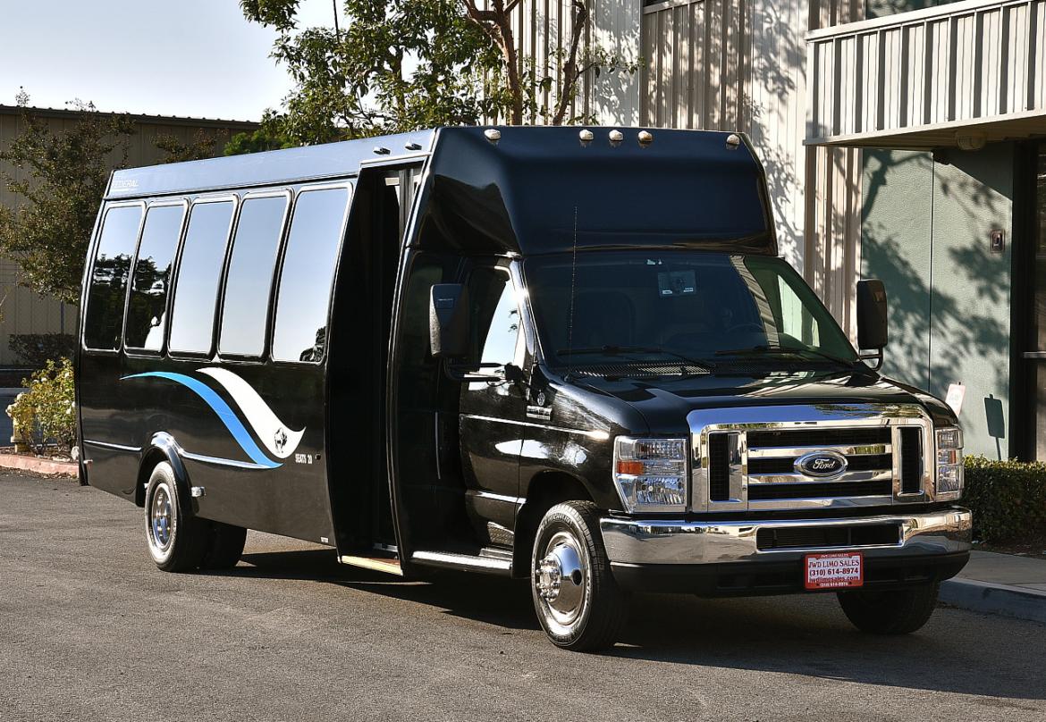 Limo Bus for Sale in Fontana, CA - Photo 4