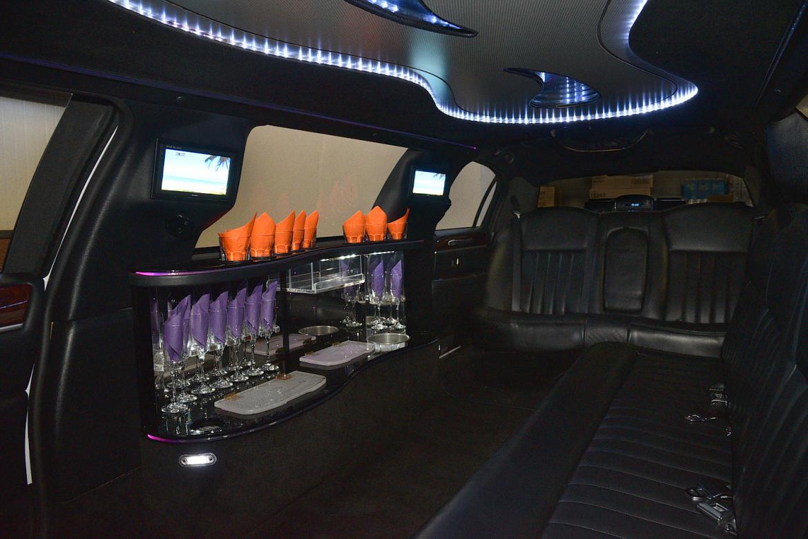 Limousine for Sale in Fontana, CA - Photo 8