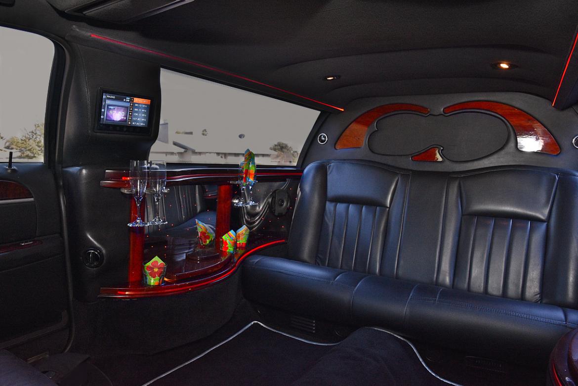 Limousine for Sale in Fontana, CA - Photo 5