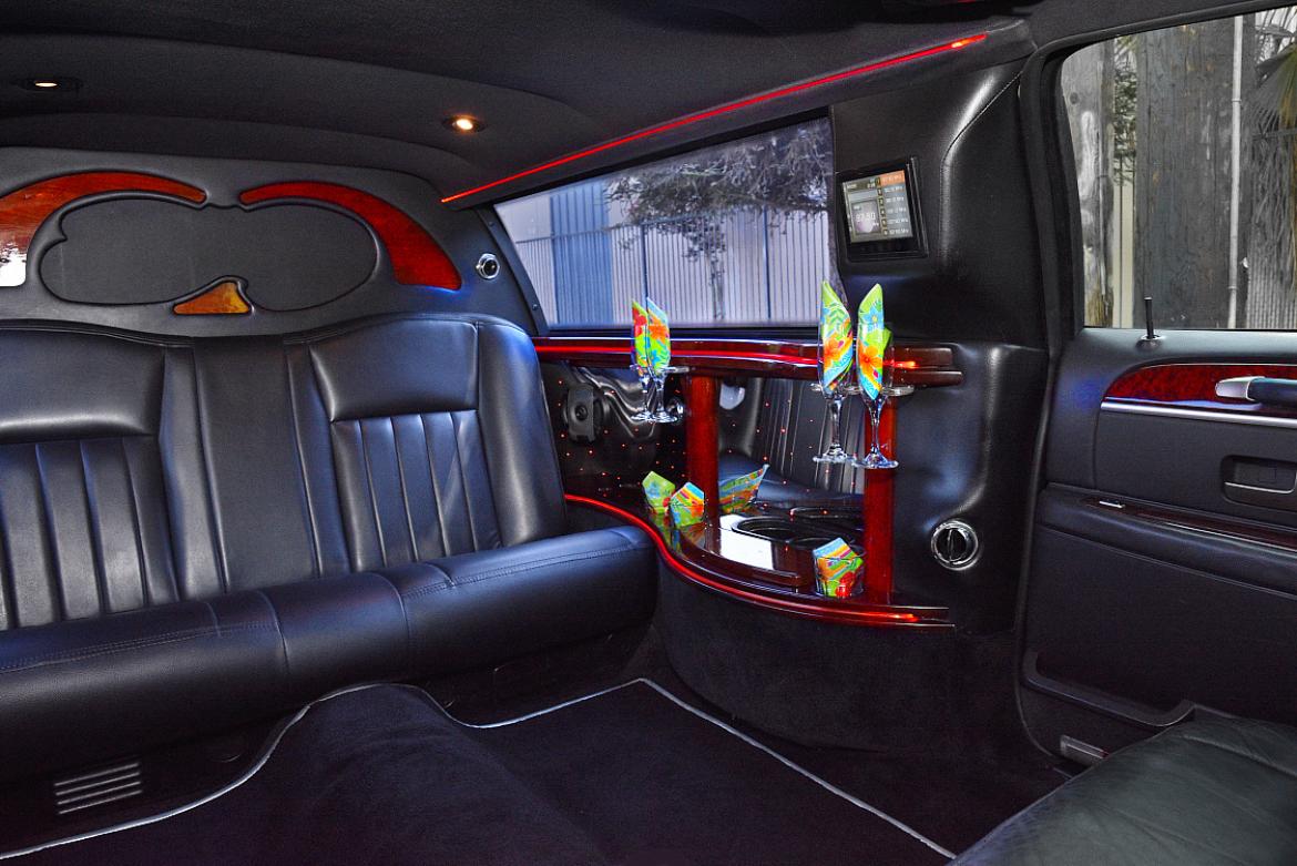 Limousine for Sale in Fontana, CA - Photo 6