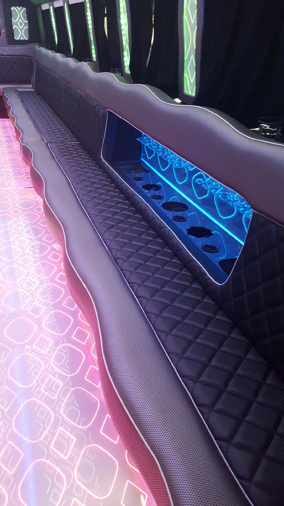 Limo Bus for Sale in Fontana, CA - Photo 10