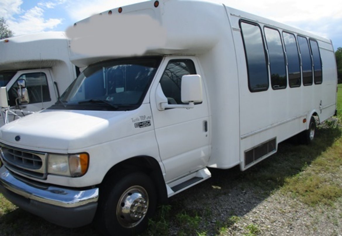 Limo Bus for Sale in Bellefontaine, OH - Main Photo