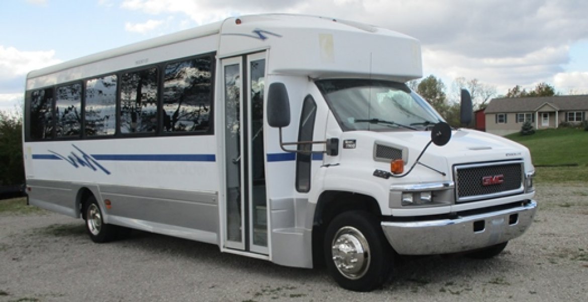 Shuttle Bus for Sale in Bellefontaine, OH - Main Photo