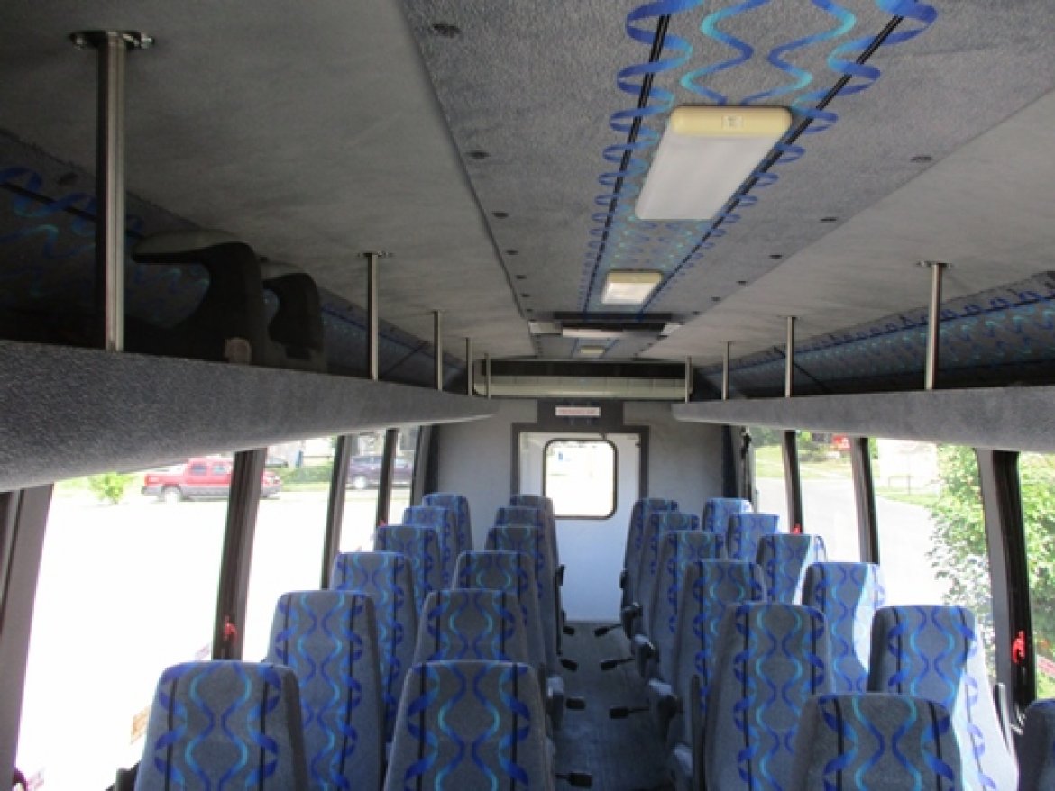 Shuttle Bus for Sale in Bellefontaine, OH - Photo 9