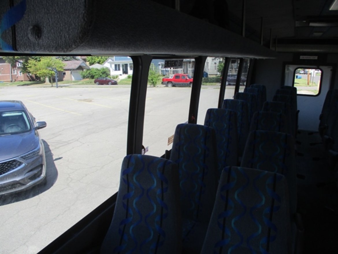 Shuttle Bus for Sale in Bellefontaine, OH - Photo 10