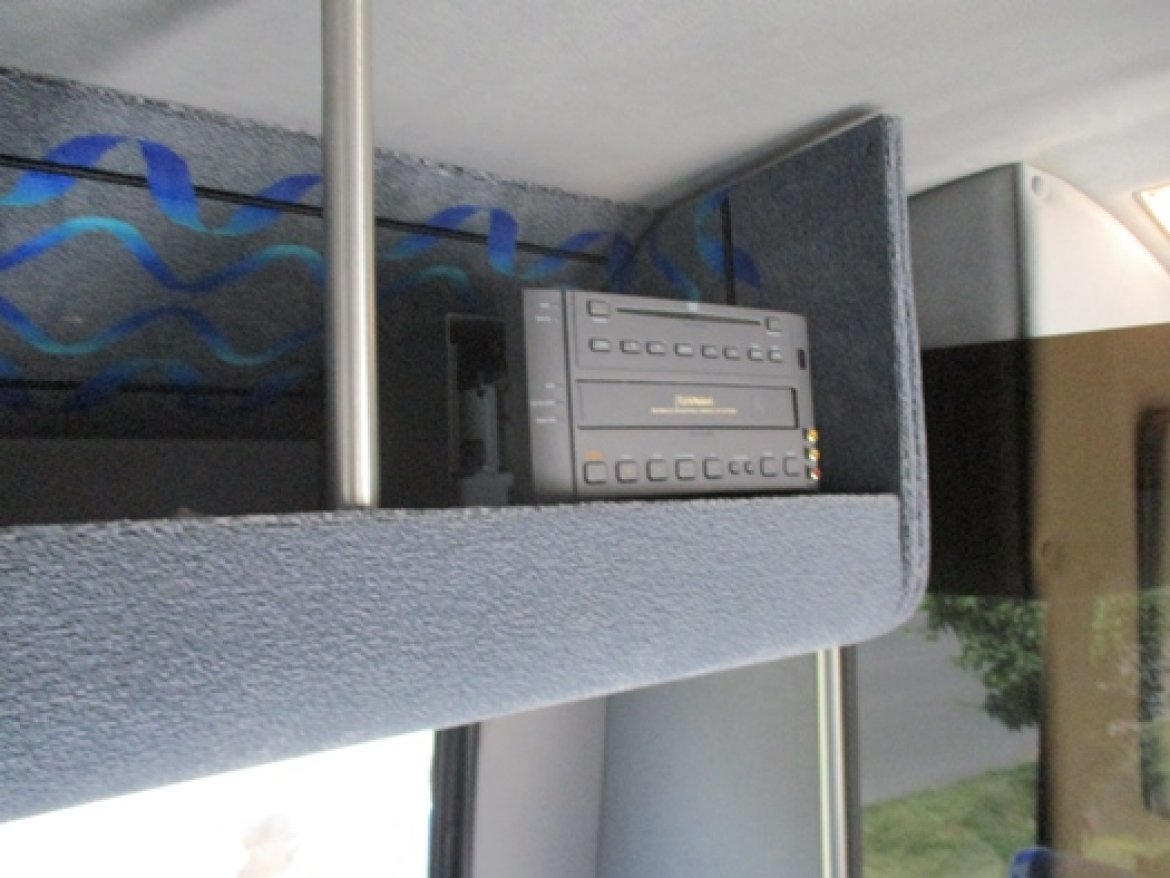 Shuttle Bus for Sale in Bellefontaine, OH - Photo 18