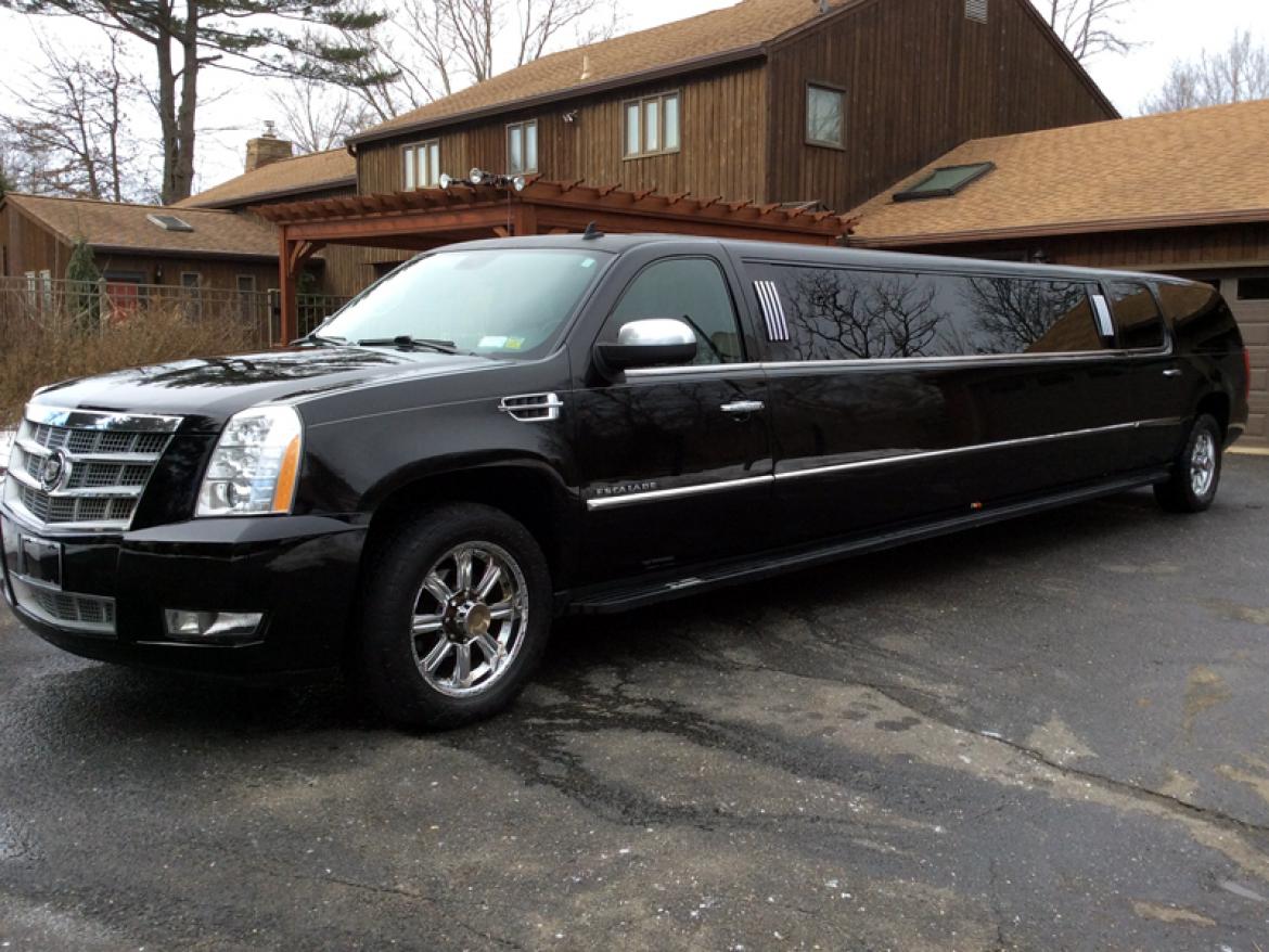 SUV for Sale in Trenton, NJ - Main Photo