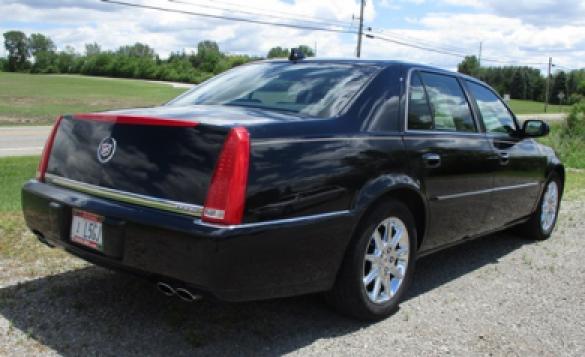 2009 Cadillac DTS Sedan for Sale in Bellefontaine, OH - Photo 2