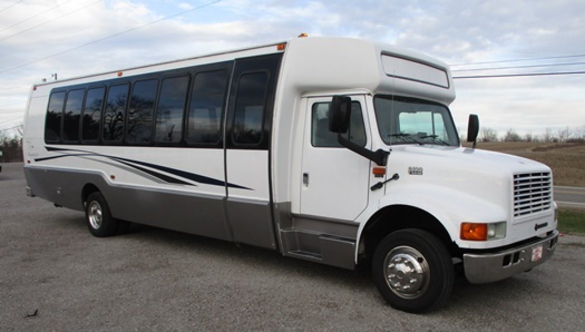 Limo Bus for Sale in Bellefontaine, OH - Photo 6