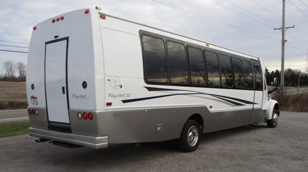 Limo Bus for Sale in Bellefontaine, OH - Photo 3