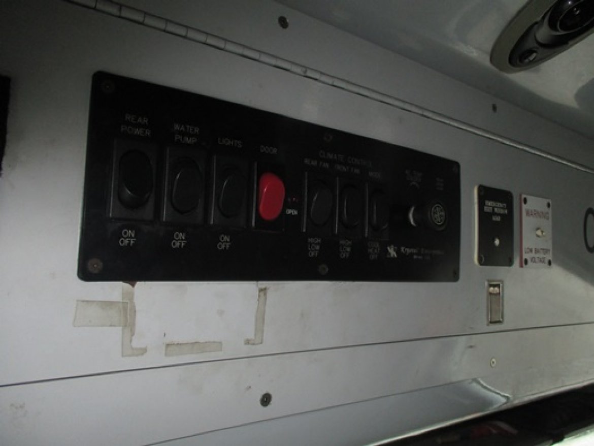 Limo Bus for Sale in Bellefontaine, OH - Photo 39