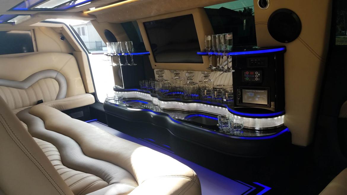 Limousine for Sale in Los Angeles, CA - Photo 4