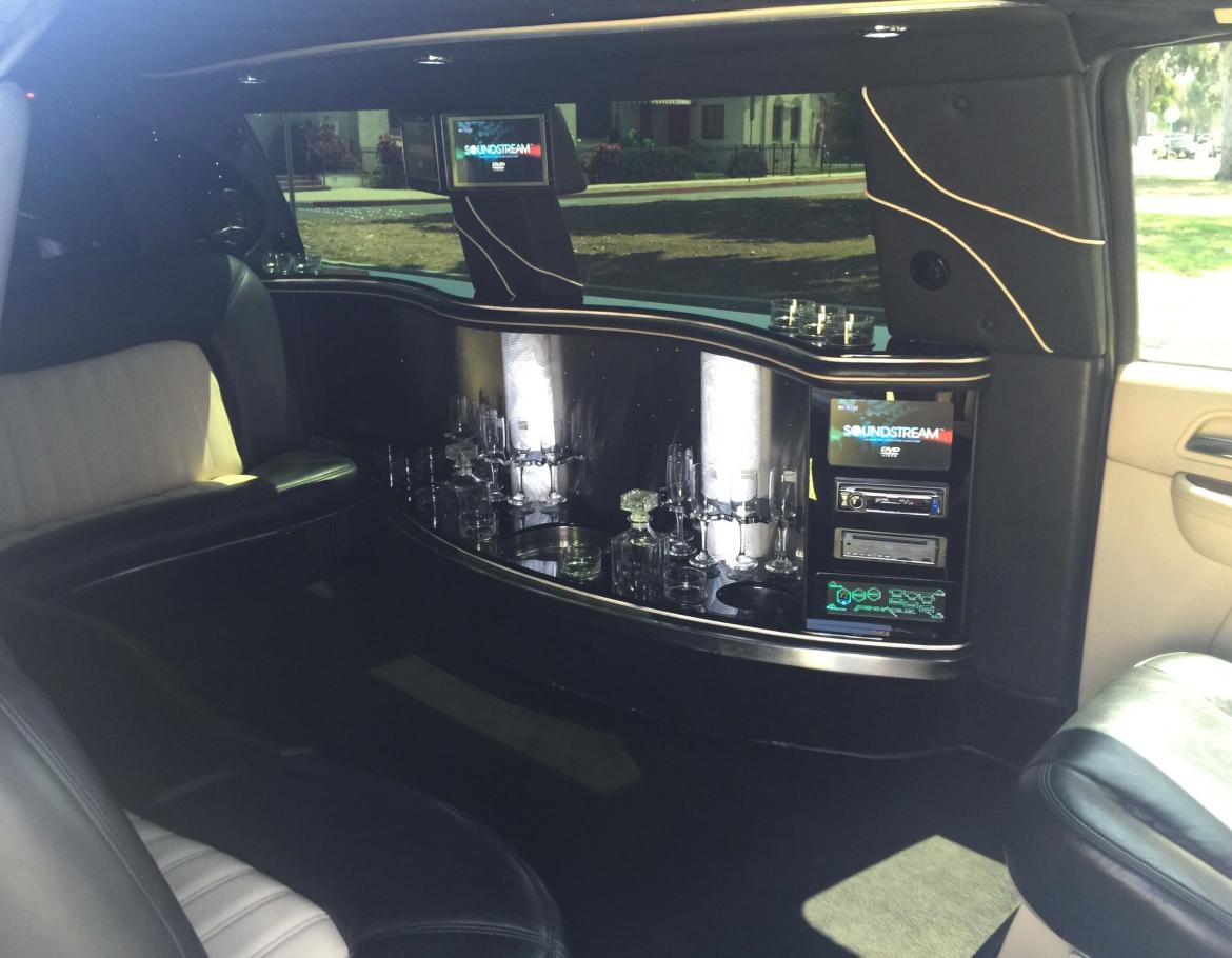 SUV Stretch for Sale in Los Angeles, CA - Photo 2