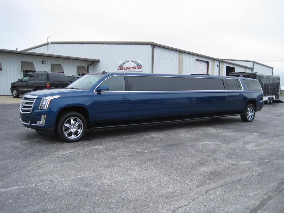 SUV Stretch for Sale in Ozark, MO - Main Photo